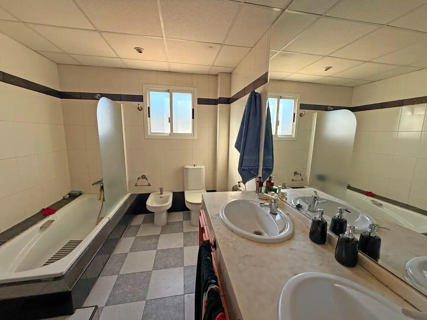 Baño de Casa o chalet en venta en Alicante / Alacant con Jardín privado y Piscina comunitaria