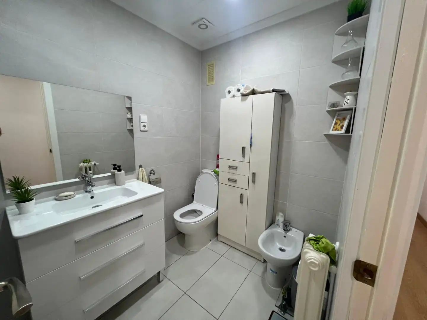 Baño de Piso en venta en  Logroño con Calefacción, Terraza y Balcón