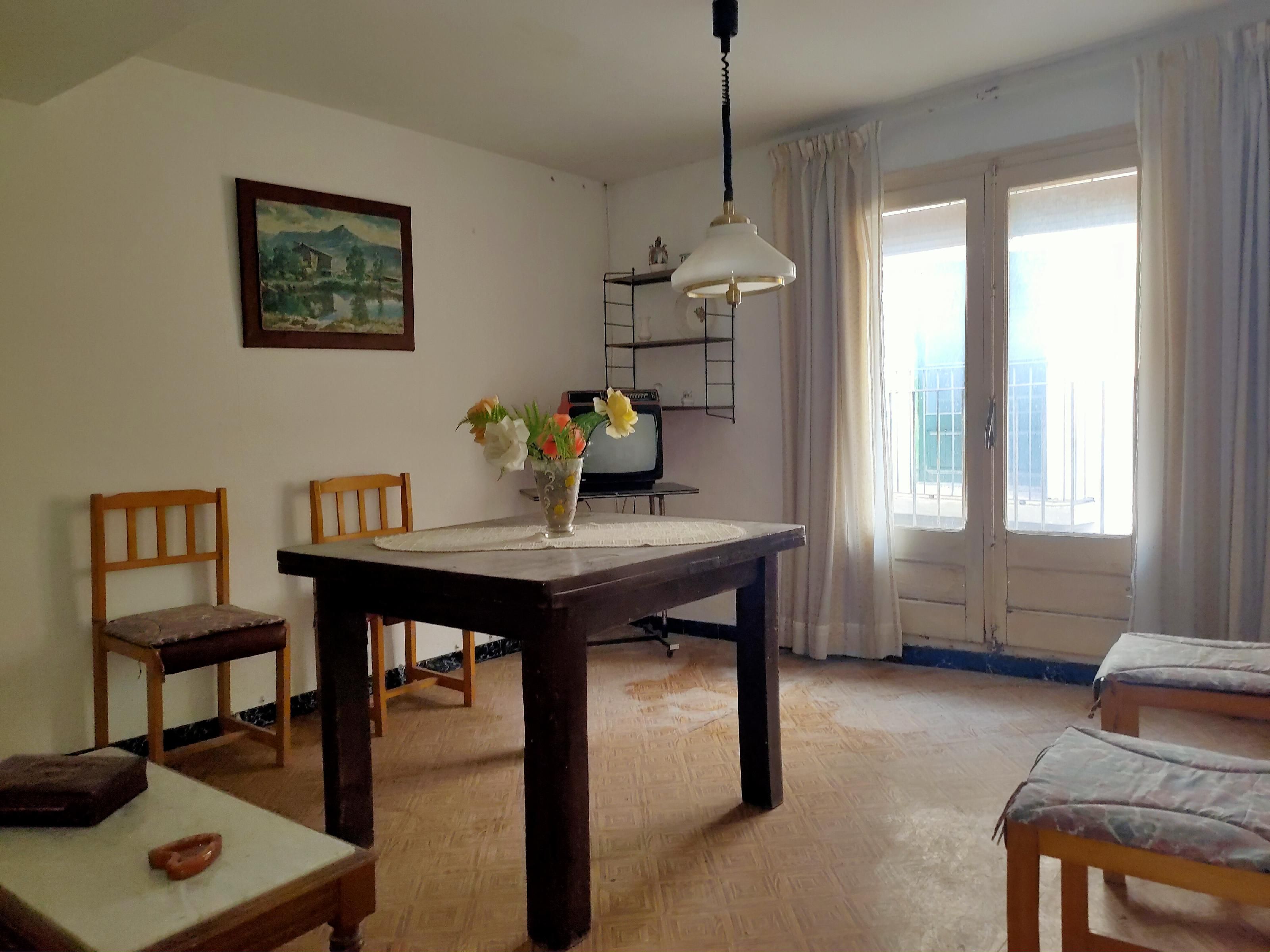 Menjador de Casa o xalet en venda en Estadilla amb Balcó