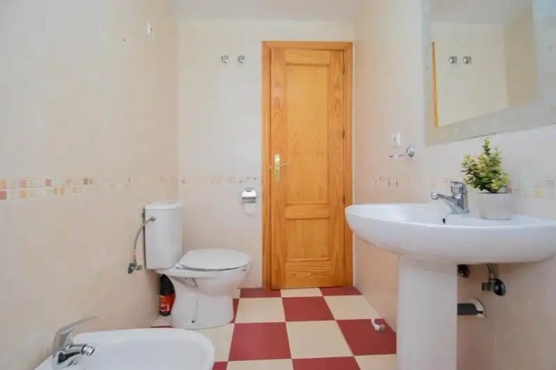 Bathroom of Apartments for sale in Atarfe  with Terrace
