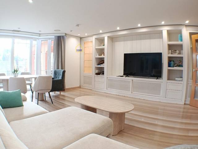 Casa-chalet en Venta en Sutullena