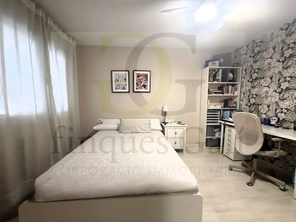 Habitación de Ático en venta en Manresa con Aire acondicionado, Horno y Balcón