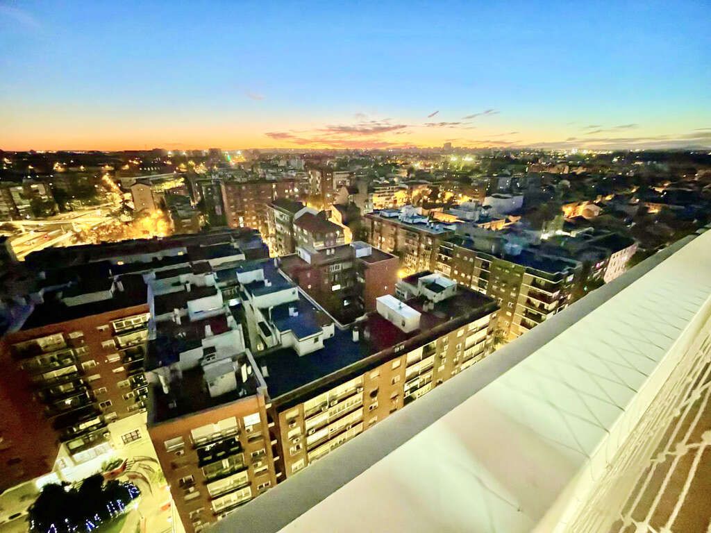 Exterior view of Flat to rent in  Madrid Capital  with Heating, Terrace and Oven