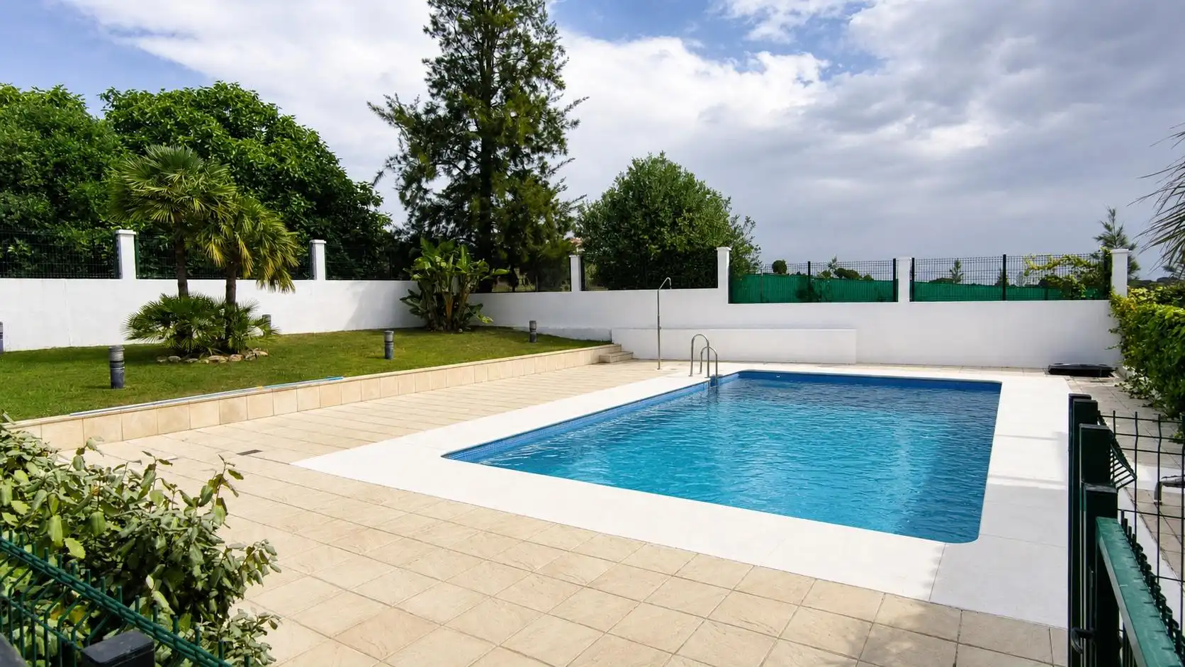 Piscina de Apartamento en venta en Ayamonte con Terraza, Amueblado y Piscina comunitaria