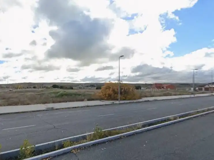 Industrial land for sale in Ávila
