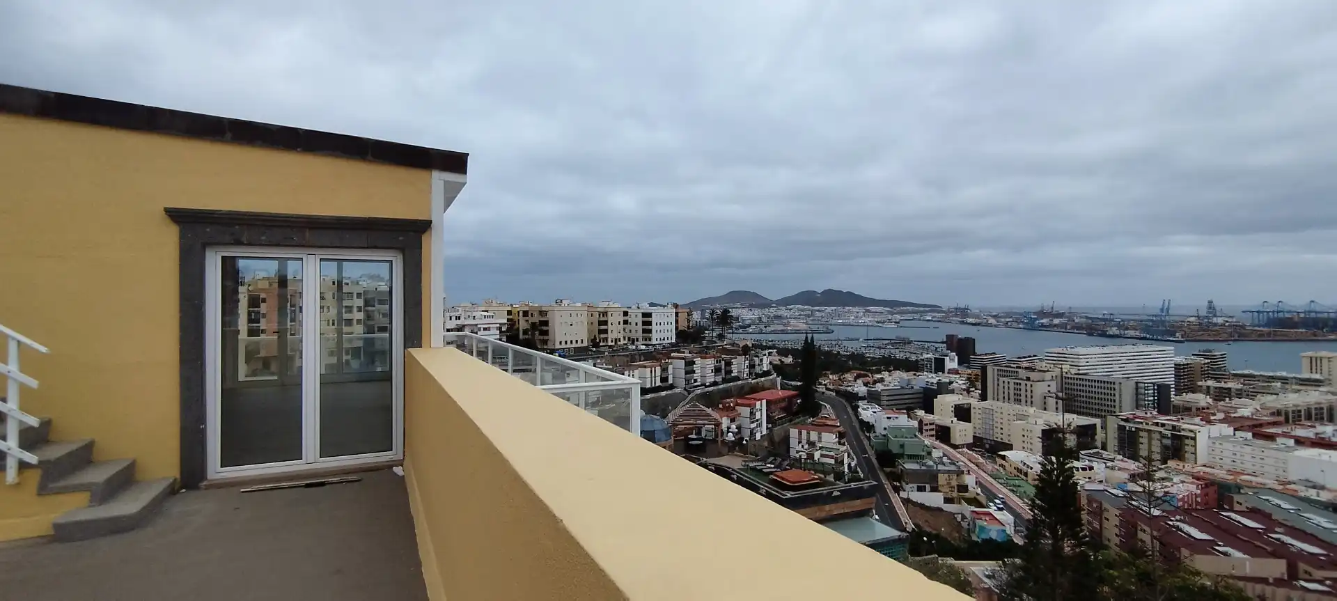 Terrasse von Büro zur Miete in Las Palmas de Gran Canaria mit Klimaanlage, Terrasse und Balkon