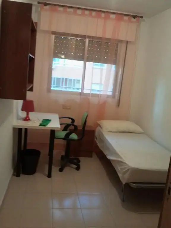 Dormitori de Pis en venda en Hospital