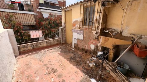 CASA DE 71 m2 PARA REFORMA INTEGRAL EN EL BARRIO DEL NARANJO  4 DORMITORIOS, 2 BAÑOS, TERRAZA Y ORIENTACIÓN SURESTE  DALE FORMA A