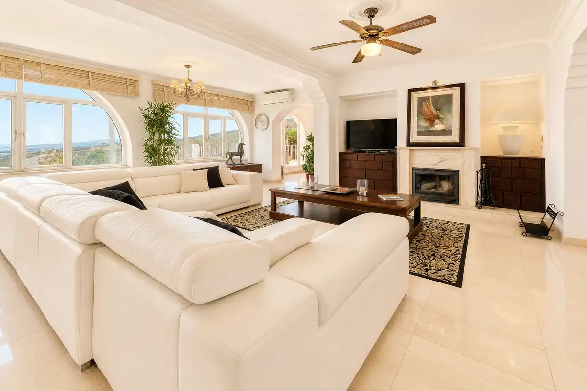 Sala de estar de Casa o chalet en venta en Sotogrande con Aire acondicionado, Jardín privado y Terraza