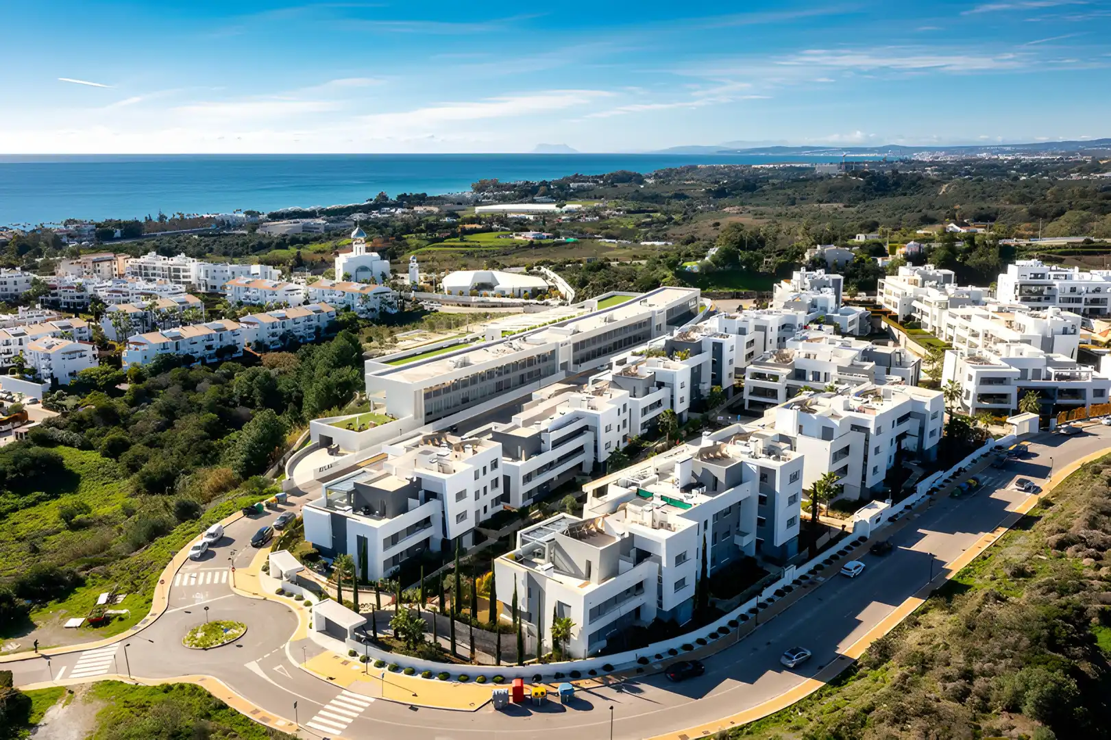 Vista exterior de Apartament en venda en Estepona amb Aire condicionat, Jardí privat i Terrassa