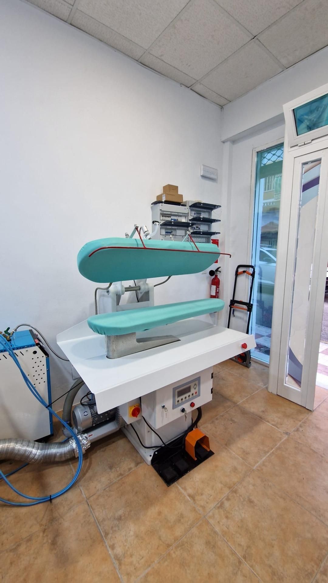 Premises for sale in Benalmádena