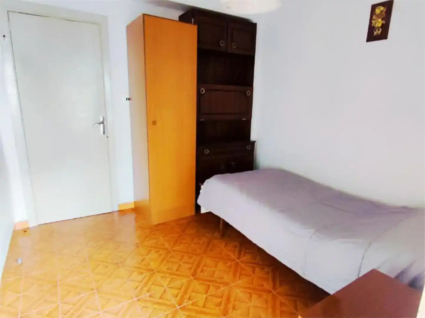 Bedroom of Flat for share in Valencia  with Air Conditioner, Furnished and Balcony