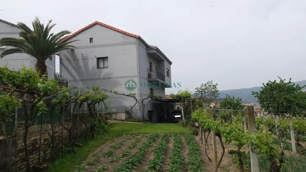 Vista exterior de Casa o chalet en venta en Ourense Capital  con Calefacción y Jardín privado