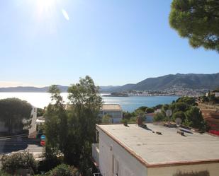 Vista exterior de Pis en venda en Llançà amb Terrassa