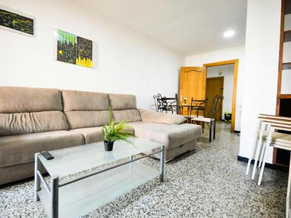 Sala d'estar de Pis de lloguer en  Valencia Capital amb Aire condicionat, Moblat i Rentadora