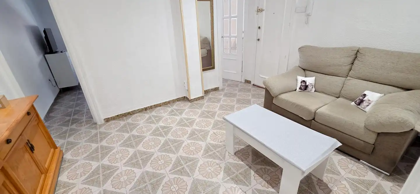 Flat for rent in Altabix