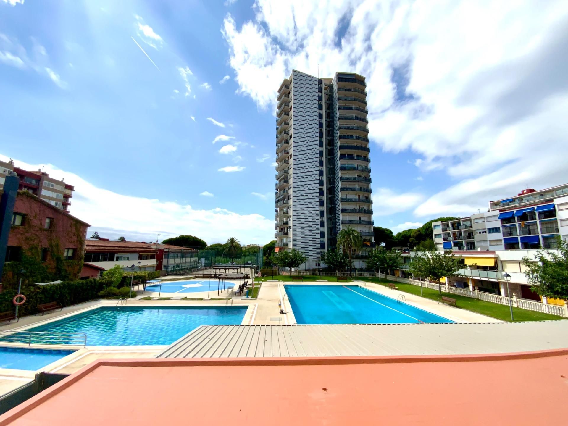 Swimming pool of Flat for sale in Vilassar de Mar  with Air Conditioner, Heating and Terrace