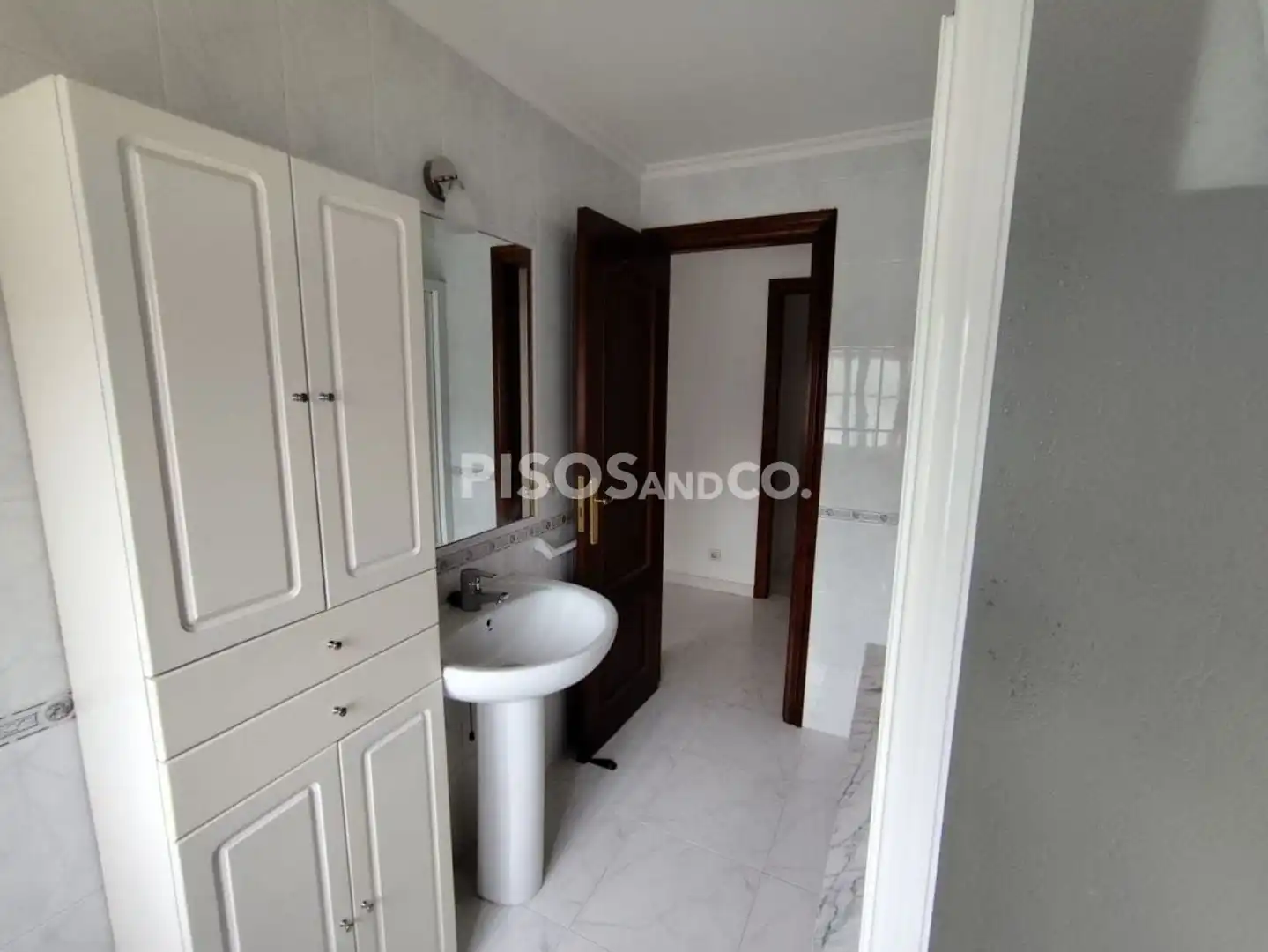 Bathroom of Houses for sale in A Coruña Capital   with Heating, Terrace and Furnished