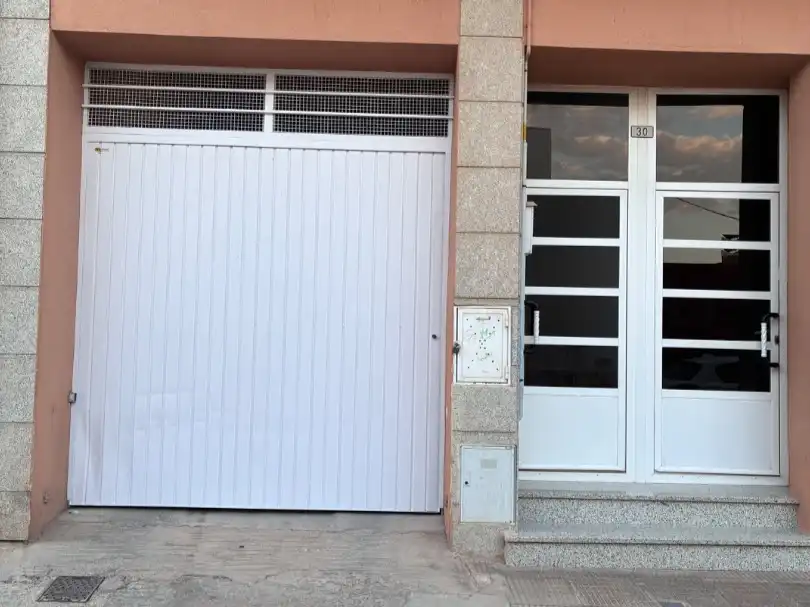 Parkplatz von Garage zur Miete in La Roda