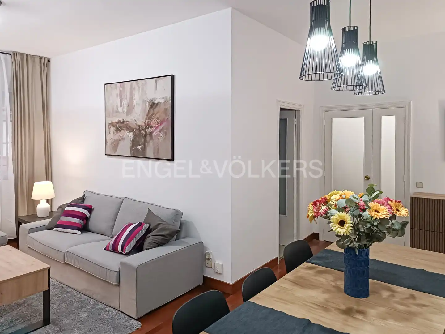 Sala d'estar de Pis de lloguer en Madrid amb Aire condicionat, Calefacció i Jardí privat