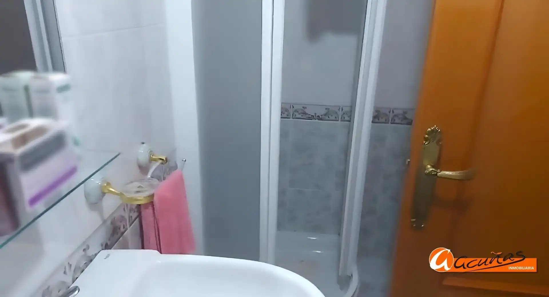 Bany de Casa adosada en venda en Villanueva de Algaidas amb Terrassa i Traster