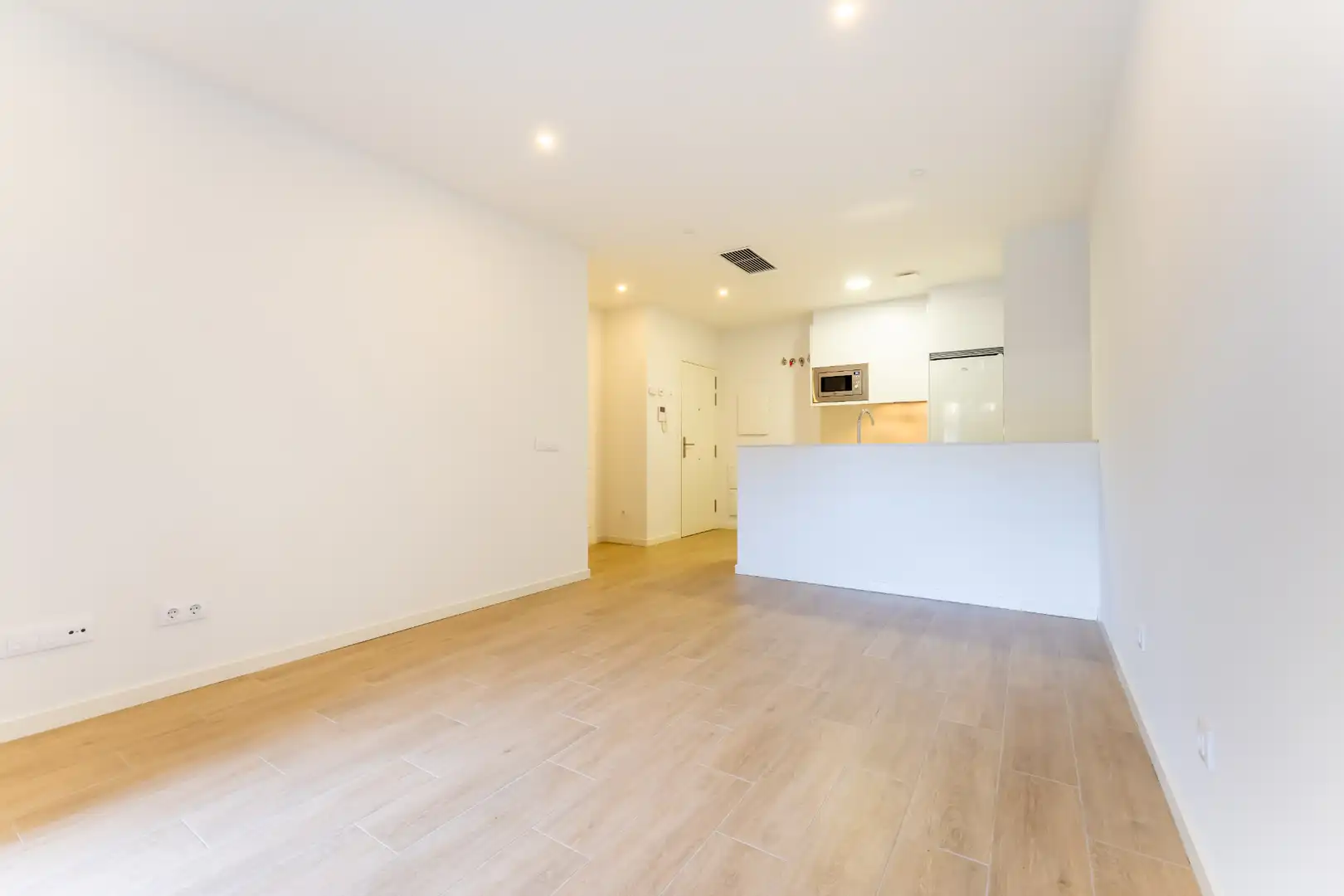 Wohnung zur Miete in Calle de Juan Ignacio Luca de Tena, 28, Salvador