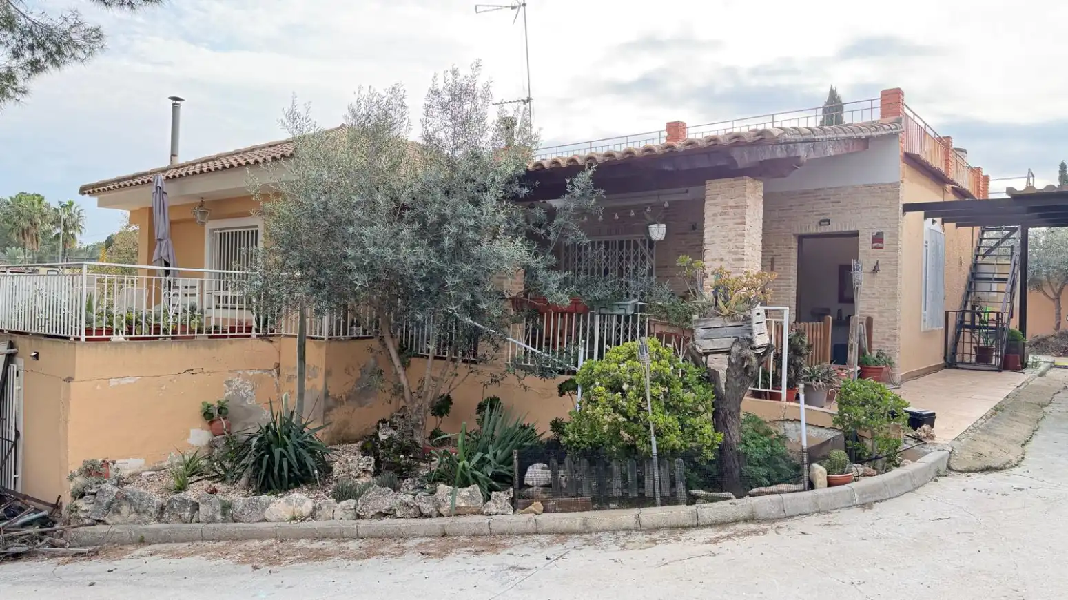 Vista exterior de Casa o xalet en venda en Molina de Segura amb Aire condicionat, Calefacció i Terrassa