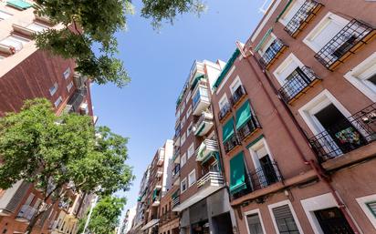 Vista exterior de Apartament en venda en  Madrid Capital
