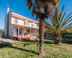 Exterior view of Single-family semi-detached for sale in Talamanca de Jarama  with Heating, Private garden and Terrace