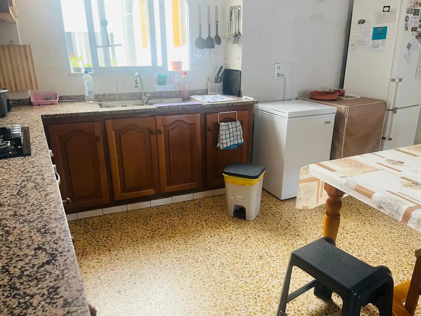 Küche von Wohnung zum Verkauf in Palma de Gandia mit Klimaanlage, Heizung und Abstellraum
