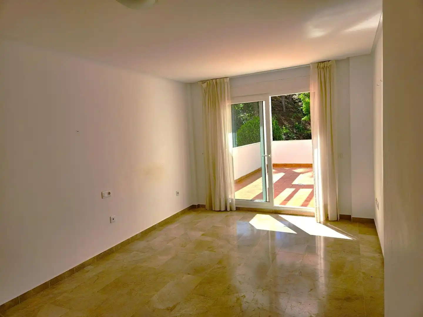 Bedroom of Flat for sale in Benalmádena  with Air Conditioner, Heating and Private garden