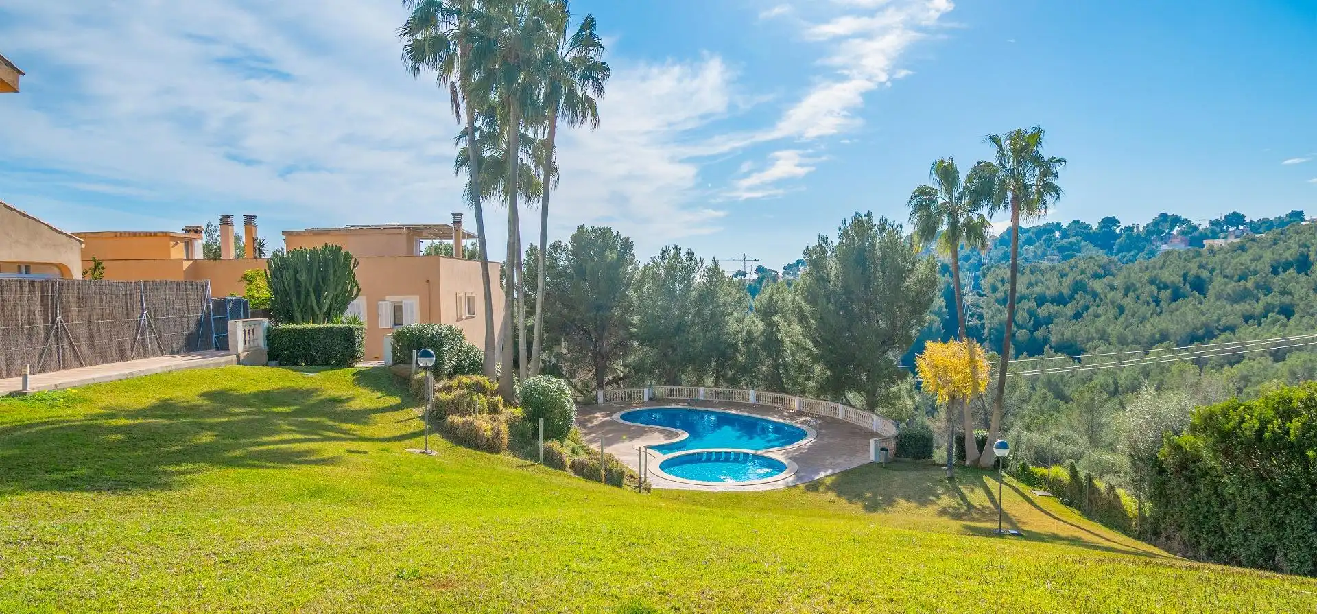 Piscina de Casa adosada en venta en  Palma de Mallorca con Aire acondicionado, Calefacción y Jardín privado