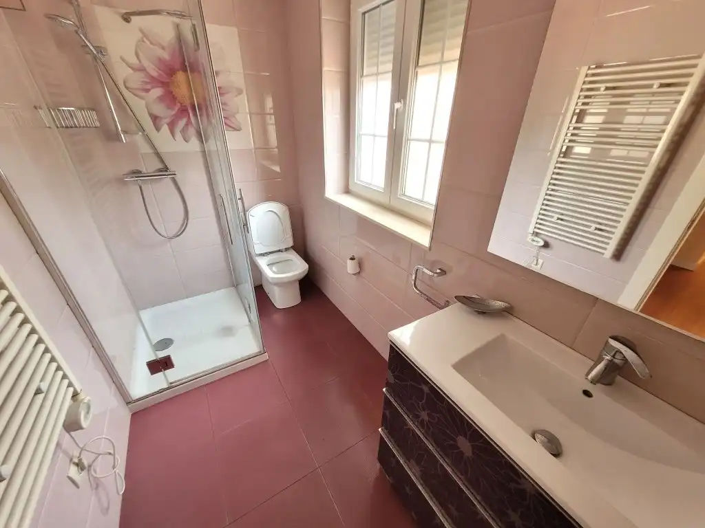 Bathroom of Houses for sale in Castrillón