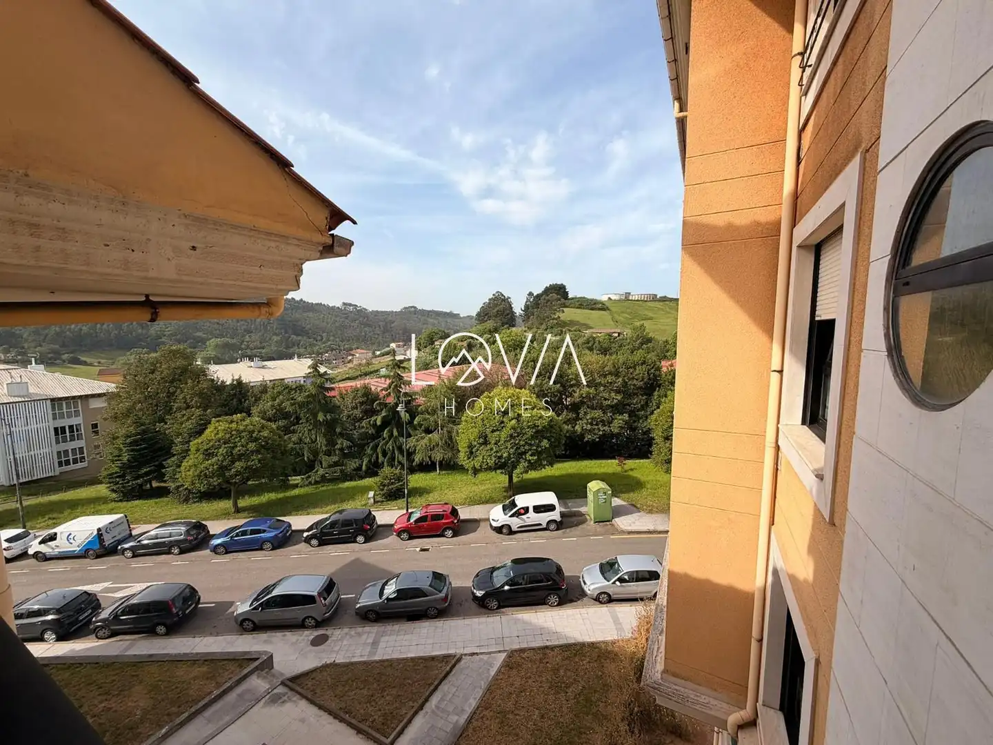 Vista exterior de Pis en venda en Carreño amb Terrassa i Traster