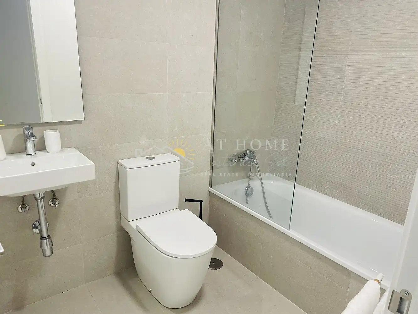 Badezimmer von Wohnungen zum Verkauf in Rincón de la Victoria mit Terrasse, Schwimmbad und Ofen