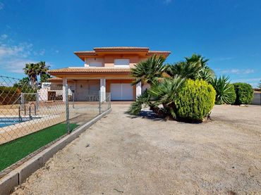 Villa con piscina in vendita a Calle rio duero
