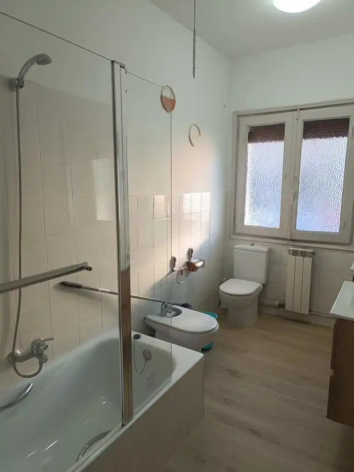 Bany de Pis en venda en Zaragoza amb Calefacció i Terrassa