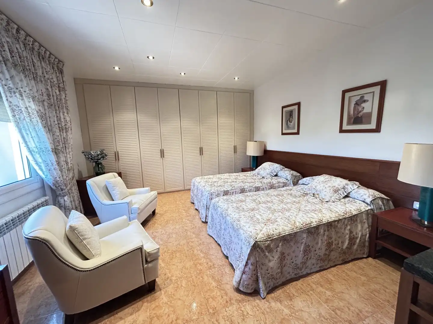 Habitación de Casa o chalet en venta en Viladecans con Aire acondicionado, Calefacción y Jardín privado