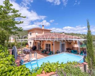 Vista exterior de Casa o xalet de lloguer en Porqueres amb Aire condicionat, Terrassa i Piscina