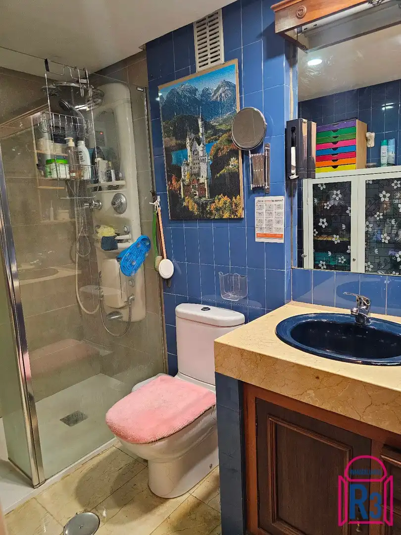 Badezimmer von Wohnung zum Verkauf in León Capital  mit Heizung, Terrasse und Abstellraum
