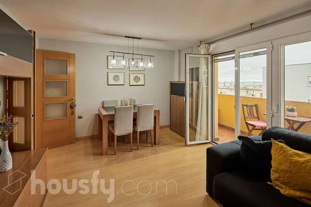 Piso en Venta en AV REYES CATOLICOS, . en Centro