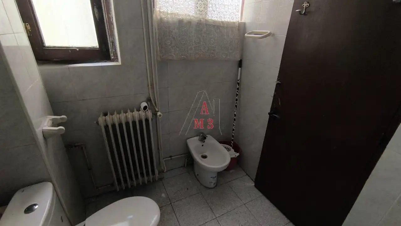 Baño de Casa o chalet en venta en León Capital  con Calefacción y Trastero