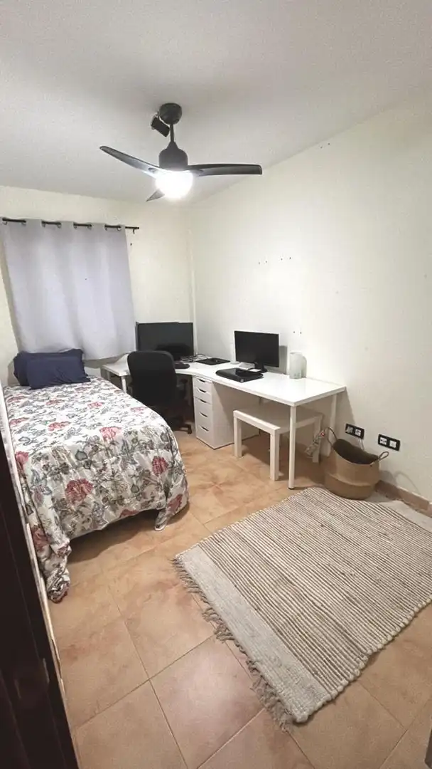 Dormitori de Casa adosada en venda en San Isidro