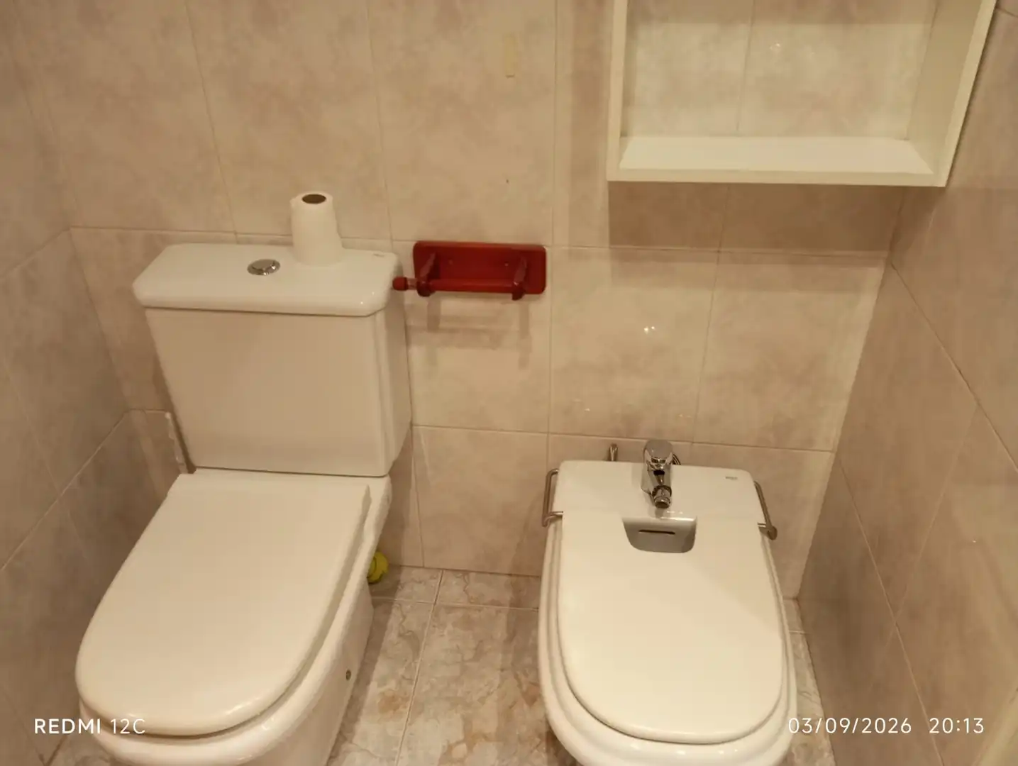 Bany de Pis de lloguer en Murcia amb Aire condicionat, Terrassa i Balcó