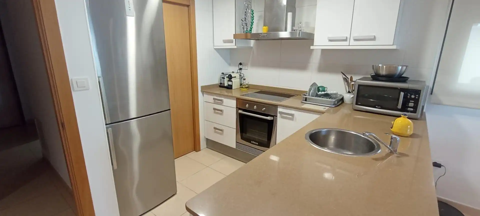 Cocina de Apartamento de alquiler en Vinaròs con Aire acondicionado, Calefacción y Jardín privado