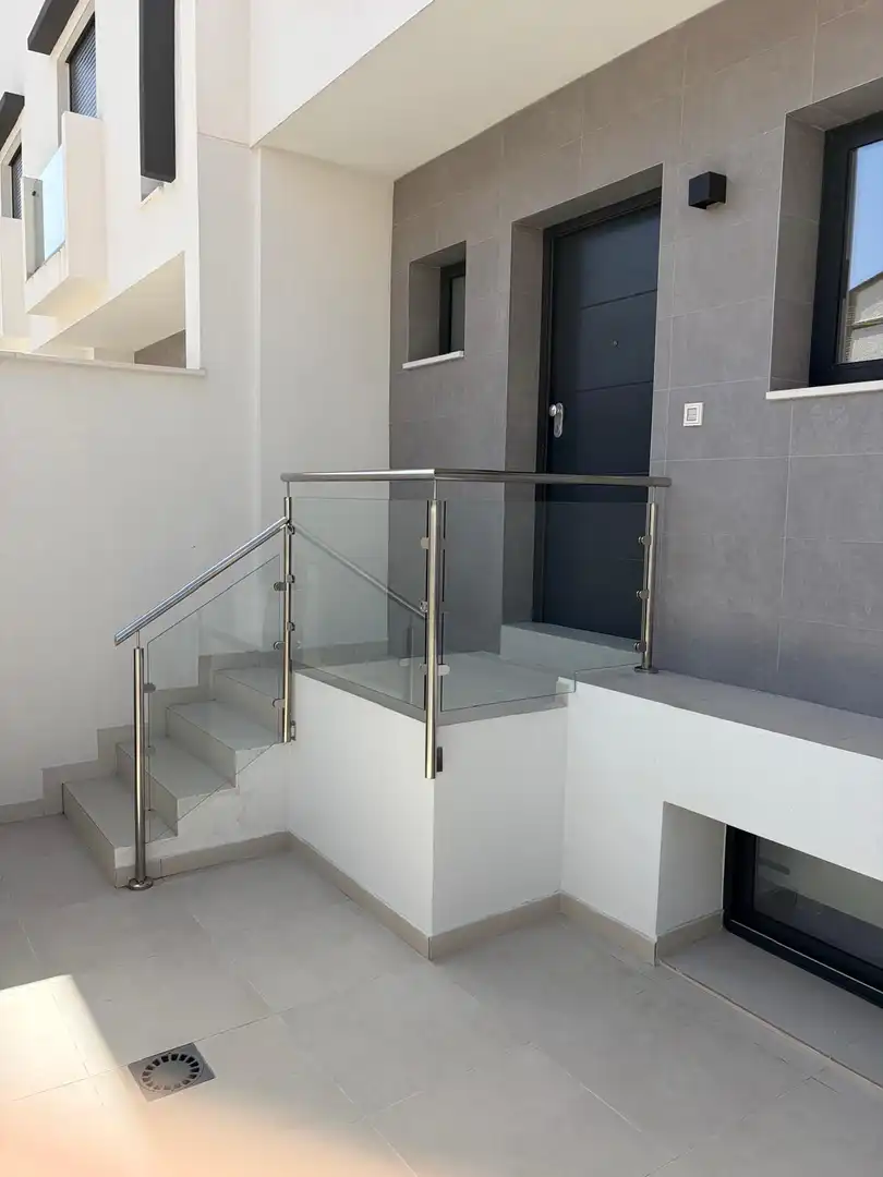 Terraced house with terrace for sale in Las Lagunas