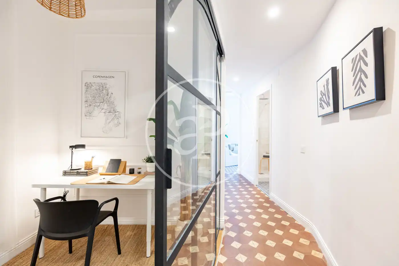 Wohnung zum Verkauf in Barcelona mit Klimaanlage, Heizung und Balkon
