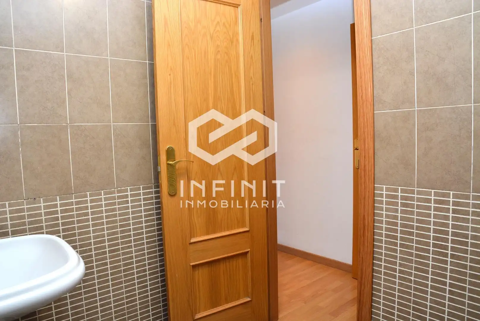 Piso en venta en Guadalajara con Calefacción, Terraza y Trastero