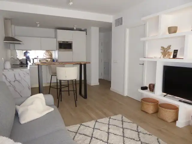 Mini appartamento con piscina in affitto a Calle Antonio Jiménez Ruiz 6, imagen 5
