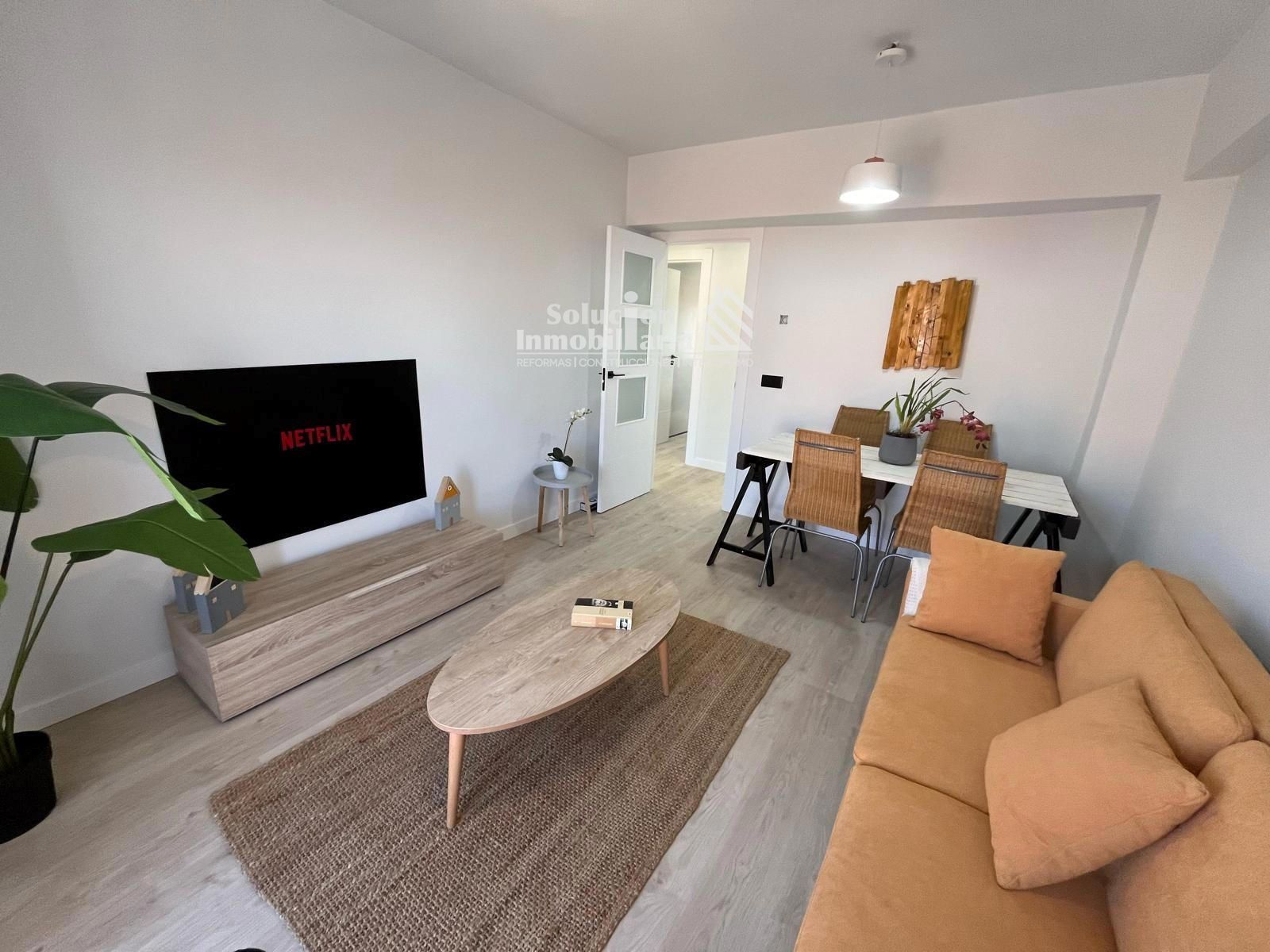 Living room of Flat for sale in Salamanca Capital  with Heating